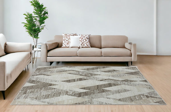 HomeRoots 9' Gray Geometric Area Rug – Modern Design for Living Spaces, Easy to Maintain, and Versatile Style 9' X 12' 515965