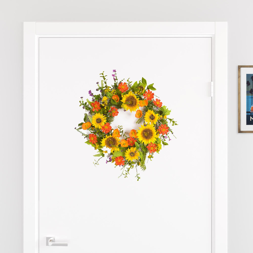 Homeroots 22" Green And Yellow Artificial Summer Sunflower Wreath  Polyester 516078