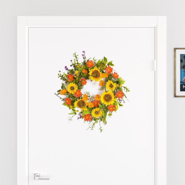 Homeroots 22" Green And Yellow Artificial Summer Sunflower Wreath  Polyester 516078