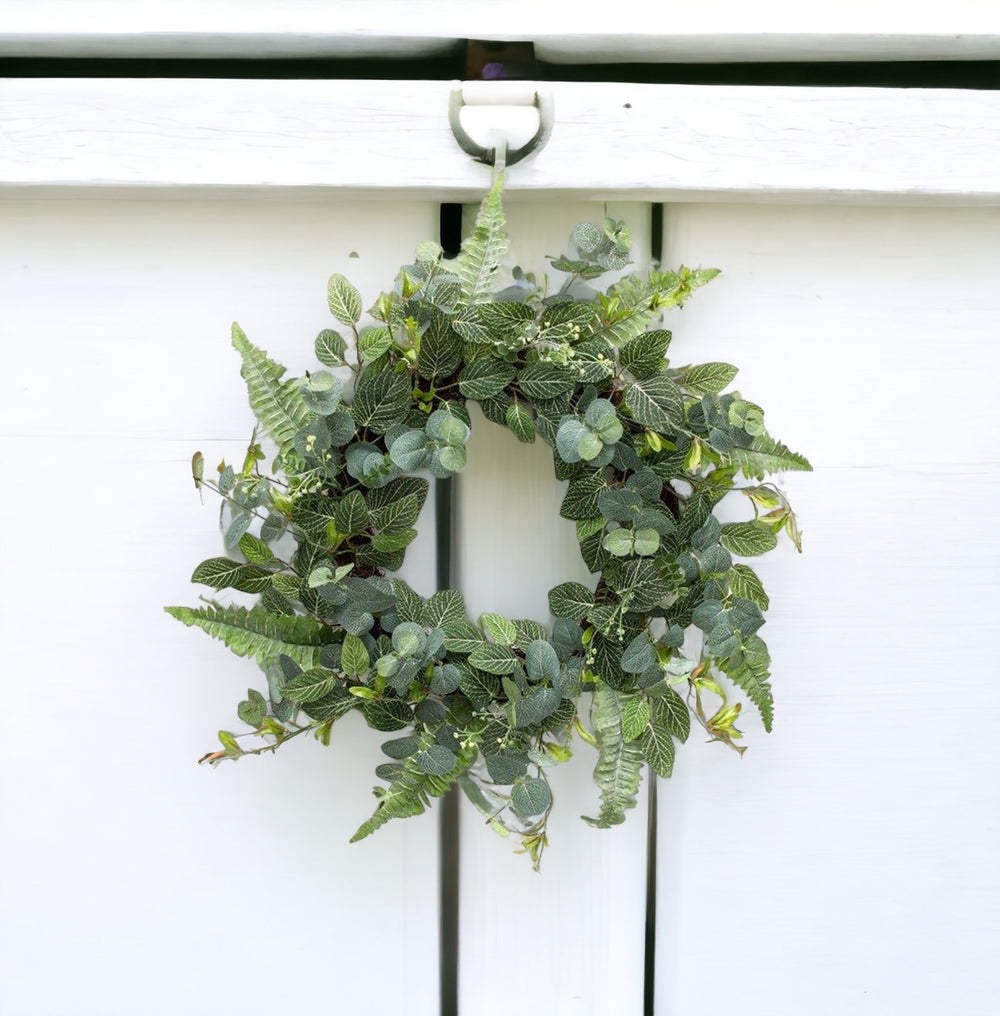 Homeroots 27" Green Mixed Assortment Artificial Wreath  Polyester 516092