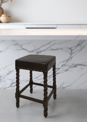 Homeroots 24" Black And Espresso Faux Leather And Solid Wood Backless Counter Height Bar Chair   516157