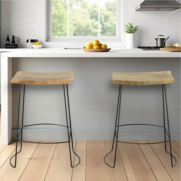 Homeroots Set Of Two 25" Natural And Black Steel Backless Counter Height Bar Chairs   516192