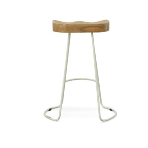 Homeroots Set Of Two 25" Natural And White Steel Backless Counter Height Bar Chairs   516195