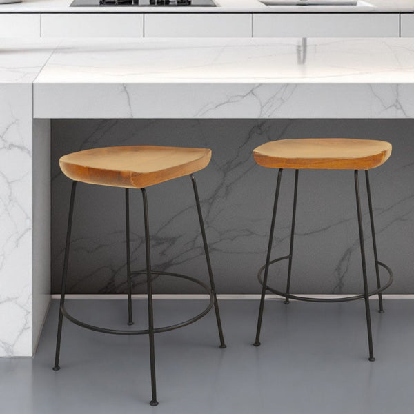 Homeroots Set Of Two 25" Natural And Black Steel Backless Counter Height Bar Chairs   516197