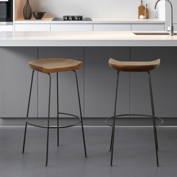 Homeroots Set Of Two 31" Chestnut And Black Steel Backless Bar Height Bar Chairs   516199