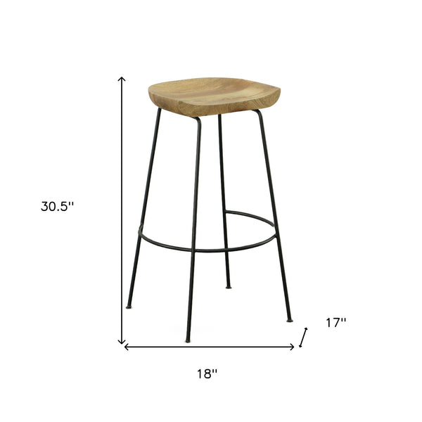 Homeroots Set Of Two 31" Natural And Black Steel Backless Bar Height Bar Chairs   516200