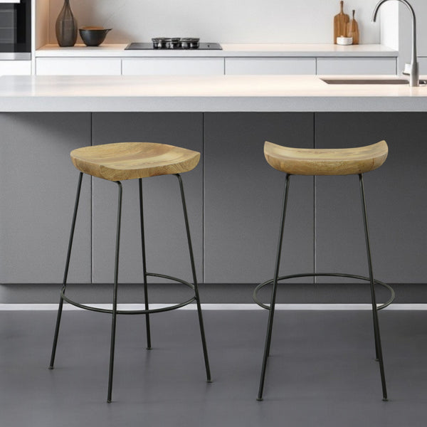 Homeroots Set Of Two 31" Natural And Black Steel Backless Bar Height Bar Chairs   516200