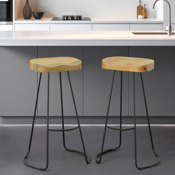 Homeroots Set Of Two 31" Natural And Black Steel Backless Bar Height Bar Chairs   516202