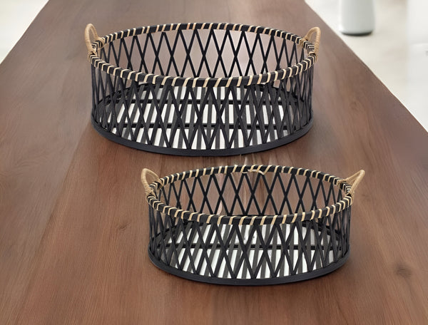 Homeroots Set Of Two Black And Tan Round Bamboo Serving Tray With Handles   516321