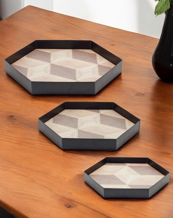 Homeroots Set Of Three Natural And Black Hexagon Iron Serving Tray   516329