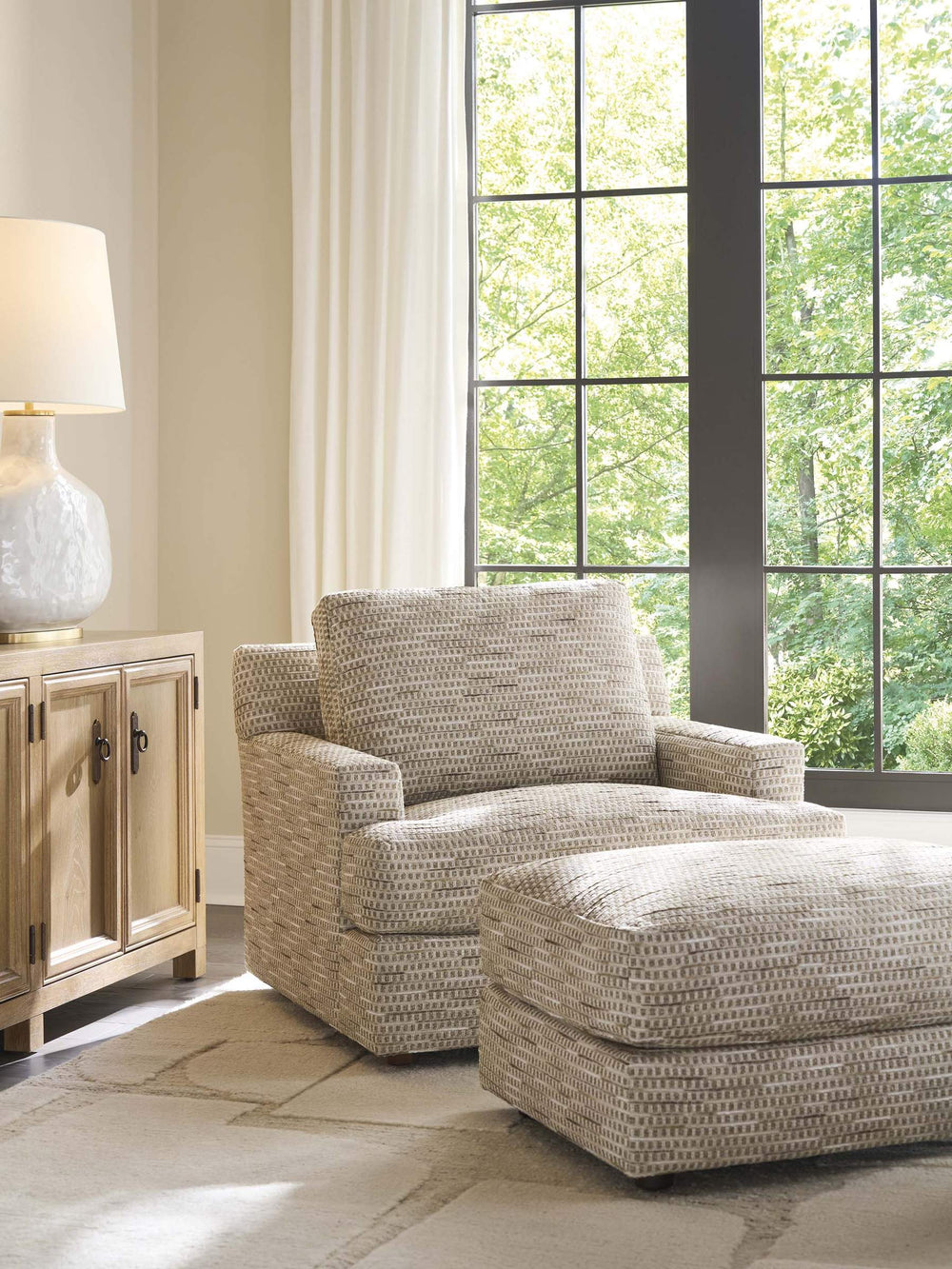 Lexington Millington Tailored Ottoman Artisan Crafted with Ultra Down Cushion for Living Rooms 5172-44-60