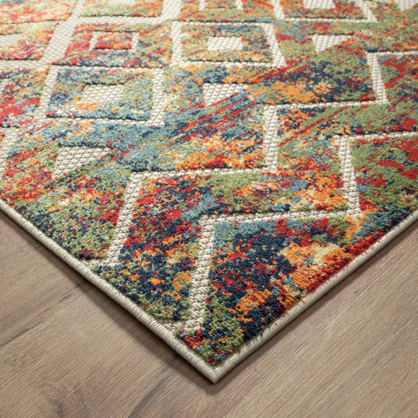 HomeRoots 5' Geometric Red and Ivory Non-Skid Area Rug - Stylish Indoor/Outdoor Décor for High-Traffic Spaces 7'10" x 9'10" 517457