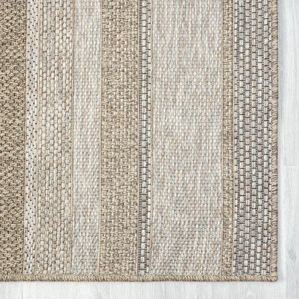 HomeRoots 5' Gray Striped Handmade Area Rug – Versatile Indoor-Outdoor Style for Modern and Traditional Spaces 7'10" x 9'6" 517468