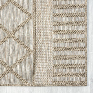 HomeRoots 5' Gray Striped Handmade Area Rug – Versatile Indoor Outdoor Design for Timeless Style & Durability 5' x 7' 517473