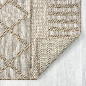 HomeRoots 5' Gray Striped Handmade Area Rug – Versatile Indoor Outdoor Design for Timeless Style & Durability 5' x 7' 517473