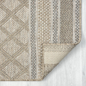 HomeRoots 5' Gray Geometric Handmade Area Rug for Indoor and Outdoor Spaces - Stylish and Durable Design 5' x 7' 517475