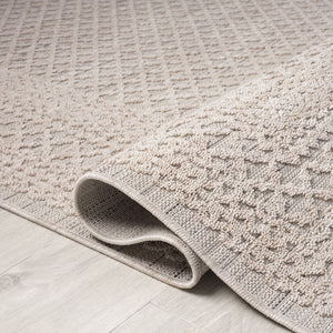 Homeroots 5' Geometric Indoor Outdoor Area Rug - Stylish Rectangle Design For Home Warmth & Elegance Ivory 100% Pet 517478