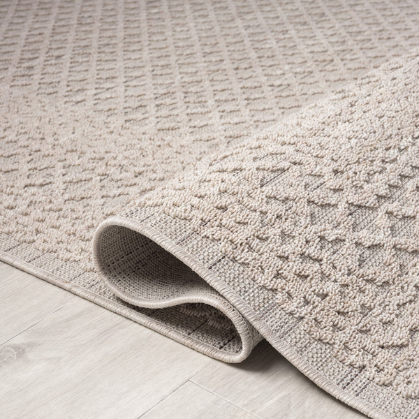 Homeroots 5' Geometric Indoor Outdoor Area Rug - Stylish Rectangle Design For Home Warmth & Elegance Ivory 100% Pet 517479