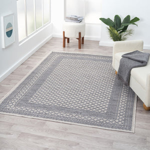 Homeroots 5' Geometric Indoor Outdoor Area Rug - Stylish Rectangle Design For Home Warmth & Elegance Light Blue 100% Pet 517480