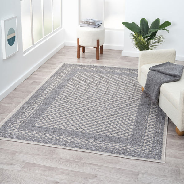 Homeroots 5' Geometric Indoor Outdoor Area Rug - Stylish Rectangle Design For Home Warmth & Elegance Light Blue 100% Pet 517480