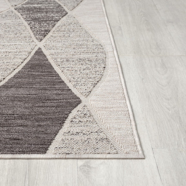 HomeRoots 8' X 9' Gray Geometric Indoor/Outdoor Area Rug – Modern Style, Durable, Easy-Care & Versatile Design 517489