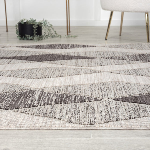 HomeRoots 8' X 9' Gray Geometric Indoor/Outdoor Area Rug – Modern Style, Durable, Easy-Care & Versatile Design 517489
