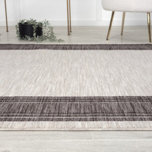 HomeRoots 5' Elegant Gray and Ivory Area Rug – Timeless Design for Indoor and Outdoor Spaces, Durable and Chic 5' x 7' 517492