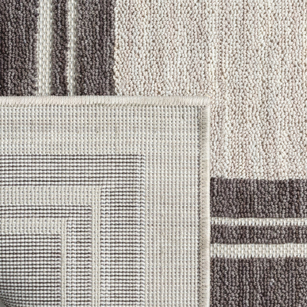 Homeroots 8' X 9' Gray And Ivory Indoor Outdoor Area Rug  Recycled P.E.T. 517493