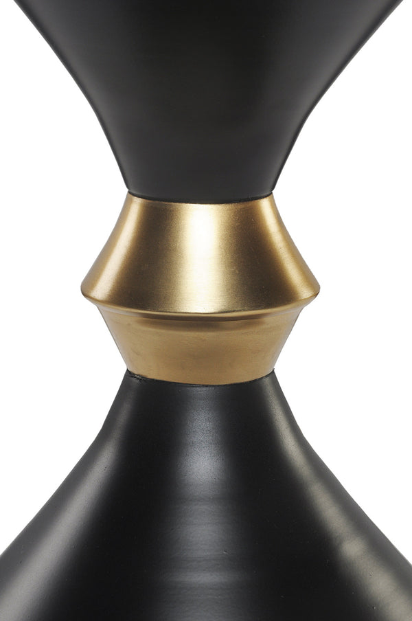 Homeroots 18" Black Iron End Table   517825