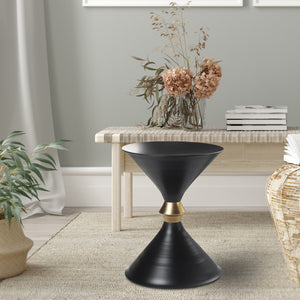 Homeroots 18" Black Iron End Table   517825