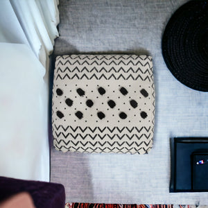 Homeroots 18" White 100% Cotton Ottoman  Cotton 517873