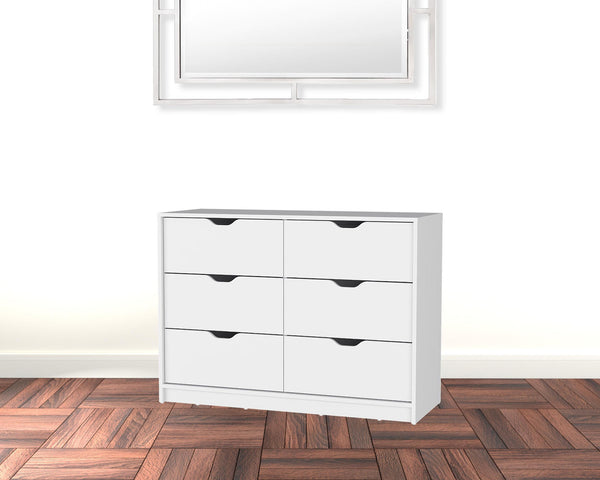 Homeroots 42" White Manufactured Wood Six Drawer Modern Dresser  Manufactured Wood 518026