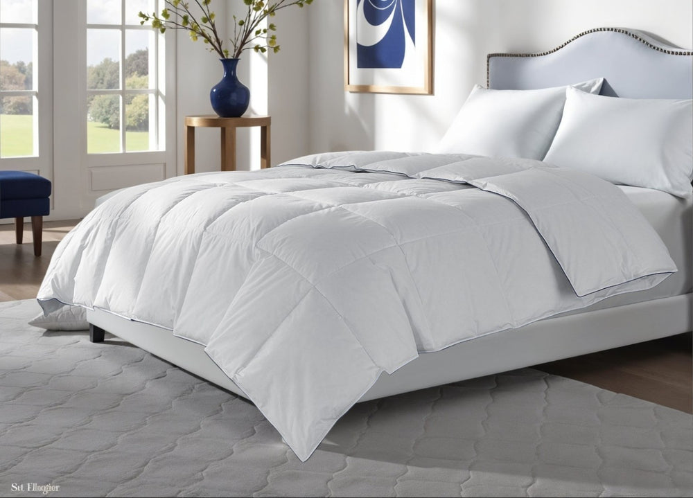 HomeRoots White King Washable Comforter – Luxurious Down & Feather Blend, Hypoallergenic, All-Season Cozy Sleep 518183
