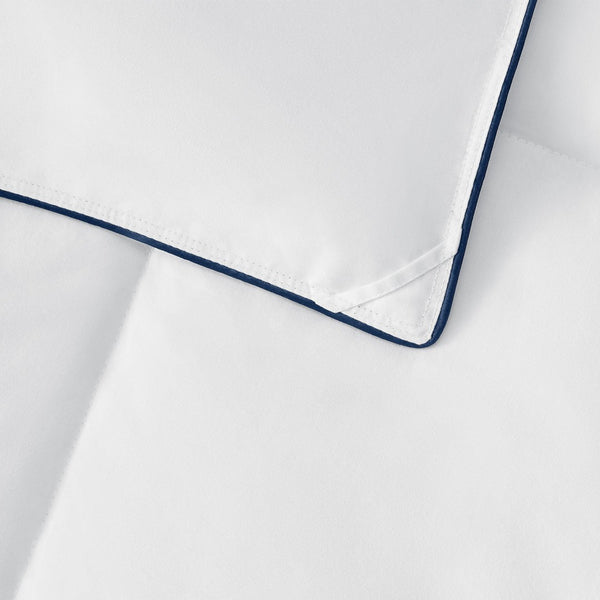 HomeRoots White King Washable Comforter – Luxurious Down & Feather Blend, Hypoallergenic, All-Season Cozy Sleep 518183