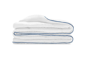 HomeRoots White King Washable Comforter – Luxurious Down & Feather Blend, Hypoallergenic, All-Season Cozy Sleep 518183
