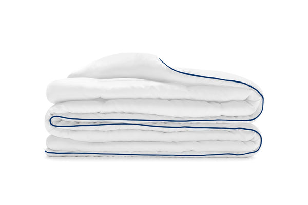 HomeRoots White King Washable Comforter – Luxurious Down & Feather Blend, Hypoallergenic, All-Season Cozy Sleep 518183