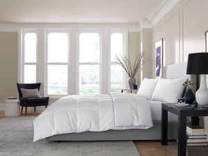 HomeRoots White King Washable Comforter – Luxurious Down & Feather Blend, Hypoallergenic, All-Season Cozy Sleep 518183