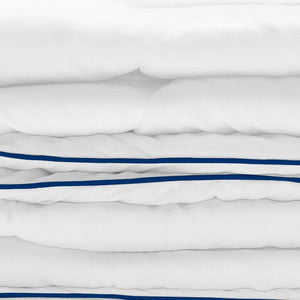 HomeRoots White King Washable Comforter – Luxurious Down & Feather Blend, Hypoallergenic, All-Season Cozy Sleep 518183