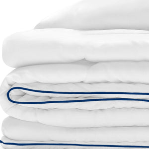 HomeRoots White King Washable Comforter – Luxurious Down & Feather Blend, Hypoallergenic, All-Season Cozy Sleep 518183