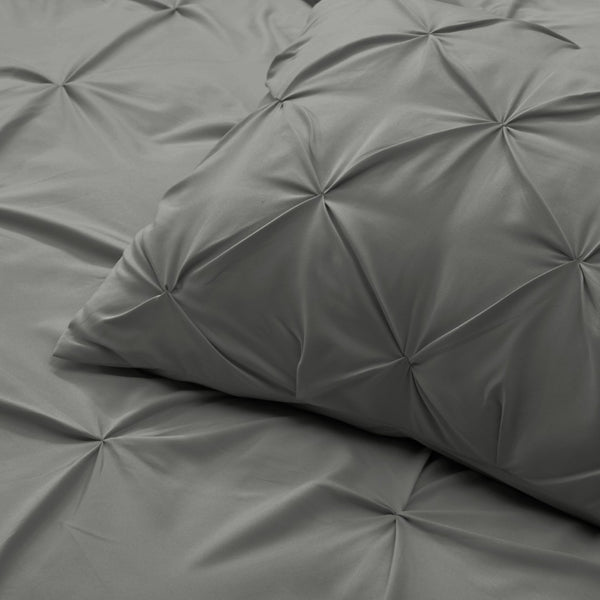 HomeRoots Gray King Microfiber Down Alternative Comforter - Hypoallergenic, All-Season, and Machine Washable Luxury 518186
