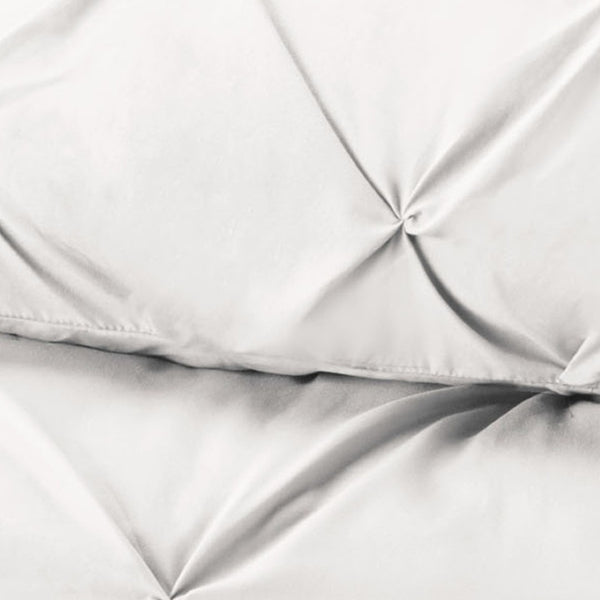 HomeRoots White Queen Microfiber Down Alternative Comforter - Hypoallergenic, Washable, All-Season Luxury 518189