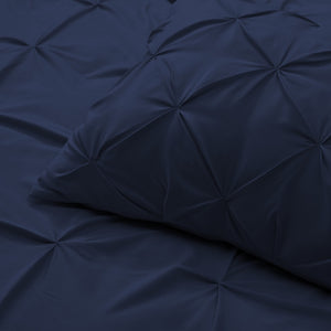 HomeRoots Navy Queen Comforter - Hypoallergenic Microfiber, Washable Down Alternative for Year-Round Comfort 518191