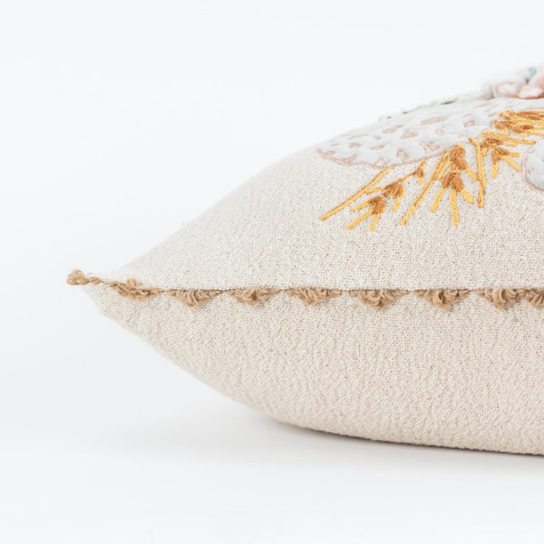 Homeroots 20" Beige And Green Thanksgiving Cotton Pillow With Applique, Embroidery Edges   518651