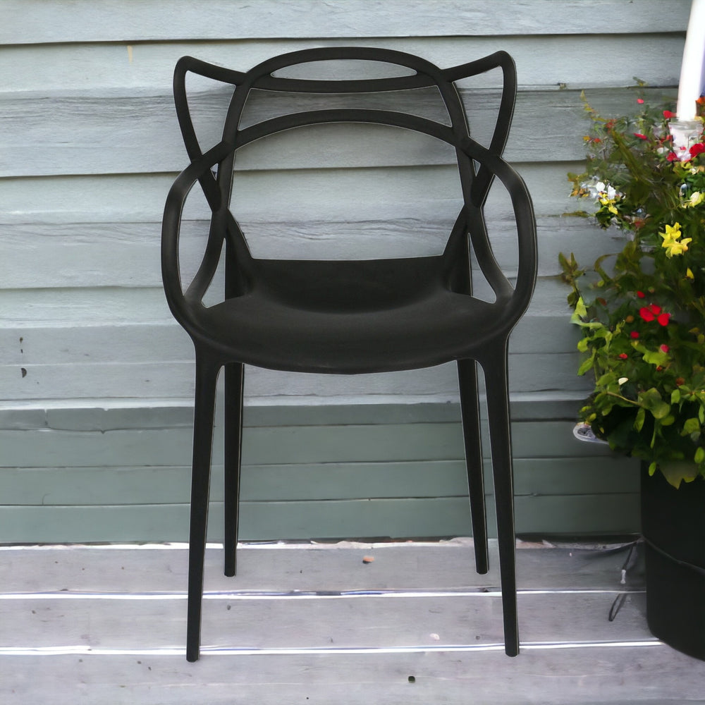 Homeroots 22" Black Heavy Duty Plastic Indoor Outdoor Dining Chair  Polypropylene 519040