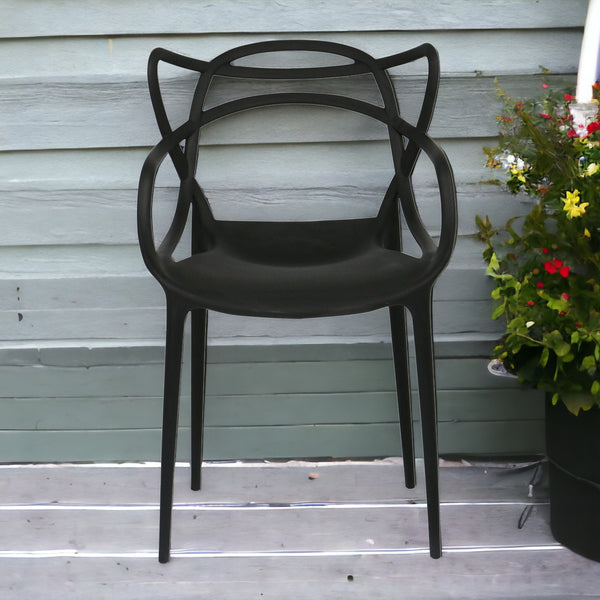 Homeroots 22" Black Heavy Duty Plastic Indoor Outdoor Dining Chair  Polypropylene 519040