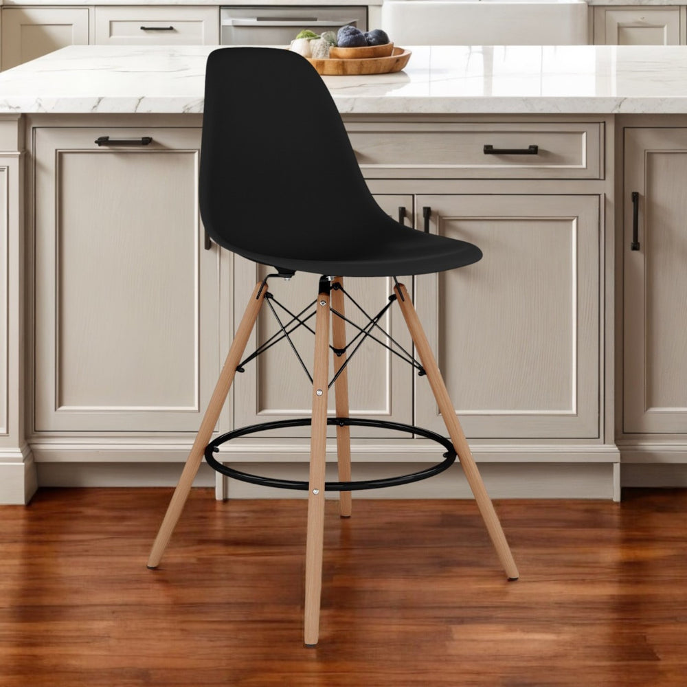 Homeroots 28" Black And Brown Heavy Duty Plastic And Solid Wood Counter Height Bar Chair   520671