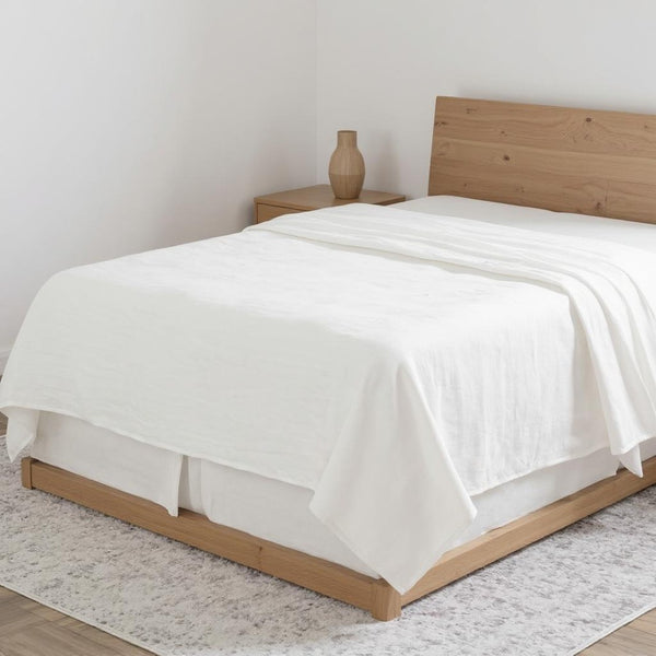 HomeRoots Light Linen Twin Flat Sheet - Luxuriously Soft, Breathable Comfort for a Relaxed, Stylish Bedroom Soft White 520759
