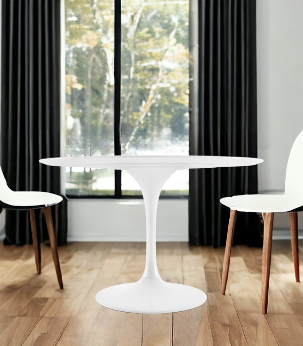 Homeroots 48" White Fiberglass And Metal Dining Table   520861