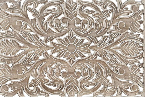 Homeroots Gray Distressed Solid Wood Queen Bed Frame  Wood 521079