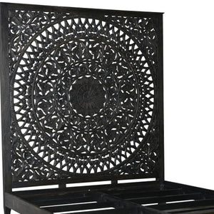 Homeroots Carved Medallion Solid Wood Queen Black Bed  Wood 521089